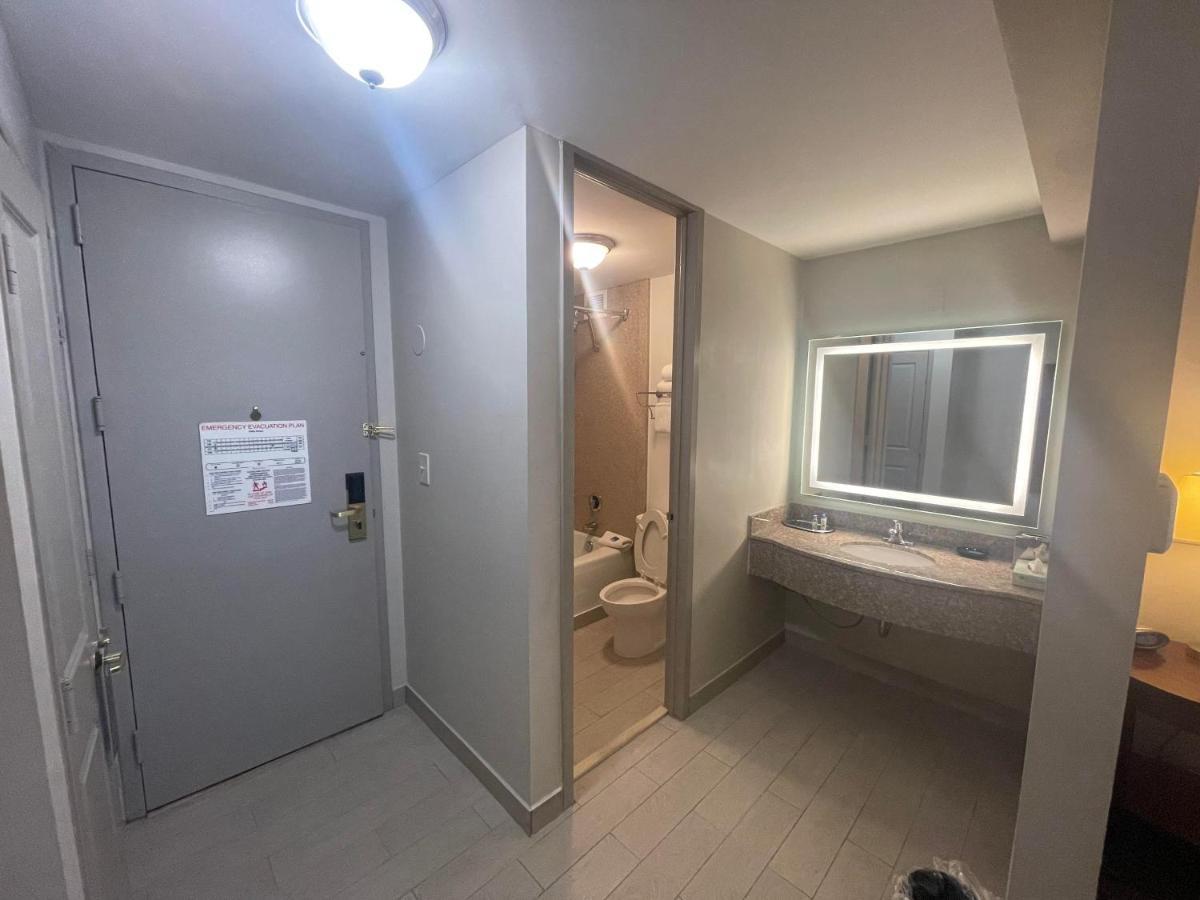 克利夫兰南部独立市酒店 独立城 外观 照片